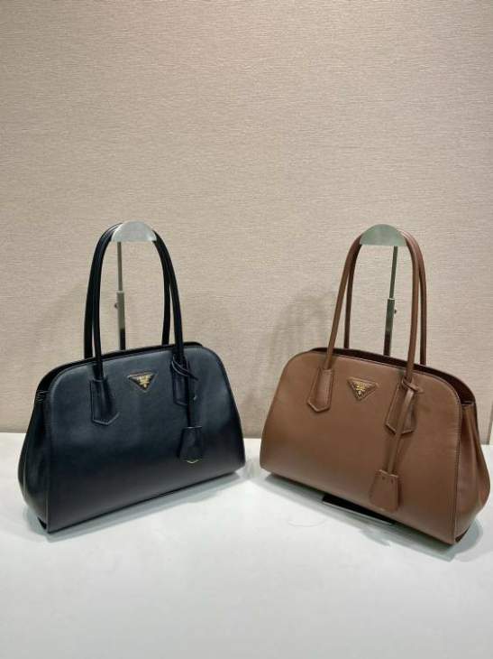 Picture of Prada Handbags _SKUfw238758670fw